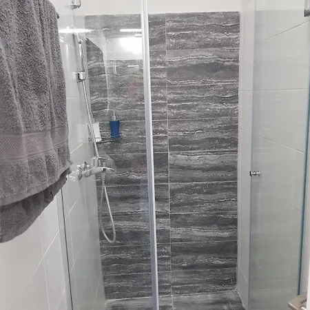 Lux In 2 Βελιγράδι