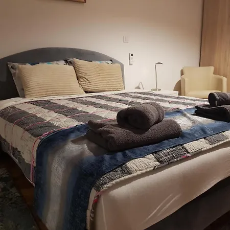 Lux In 2 Apartment *
