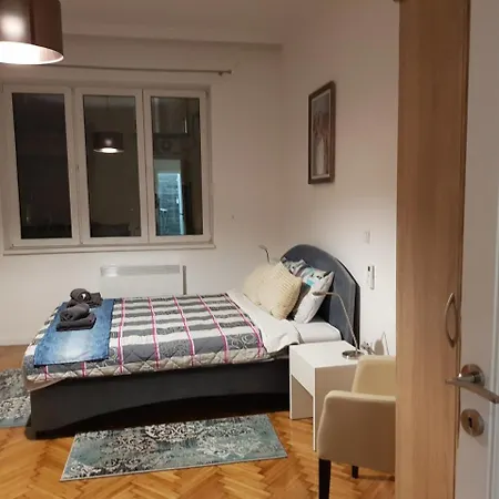 Lux In 2 * Belgrade