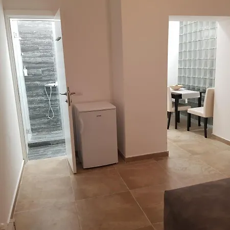 Lux In 2